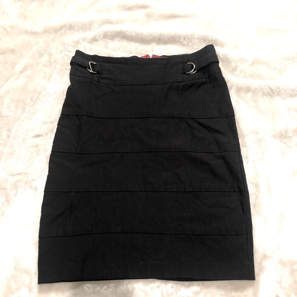 MIDI-black skirt